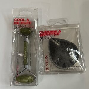 Revlon Green Facial Roller and Black Sponge Set